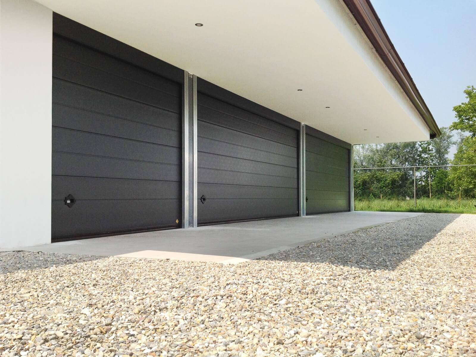 Portone-sezionale-da-garage-SIRIO-